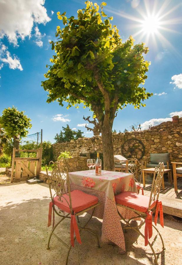 Bed and Breakfast La Calade Montouliers Esterno foto