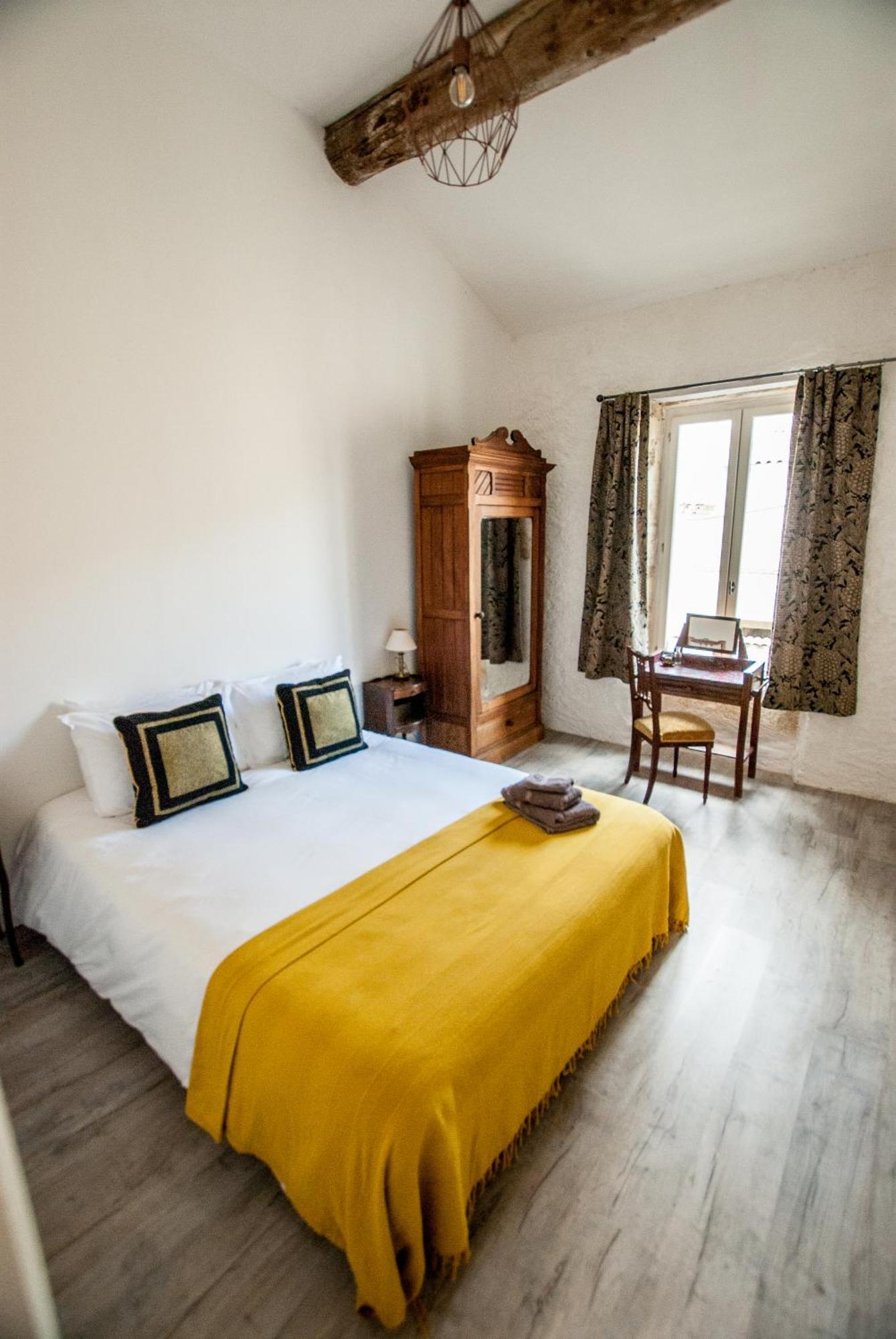 Bed and Breakfast La Calade Montouliers Esterno foto